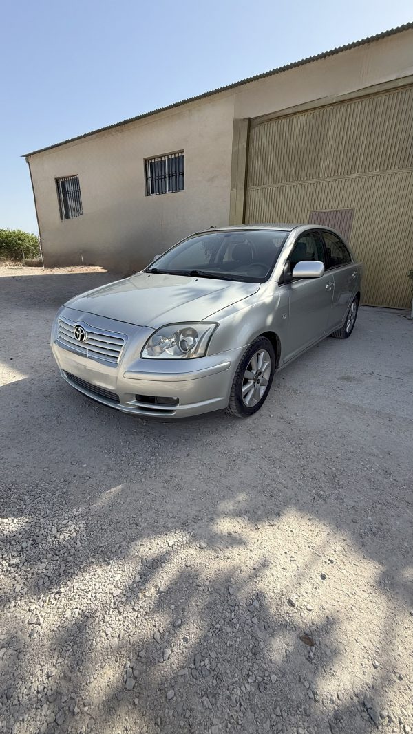 TOYOTA AVENSIS 2.0 D-4D SOL - Imagen 5
