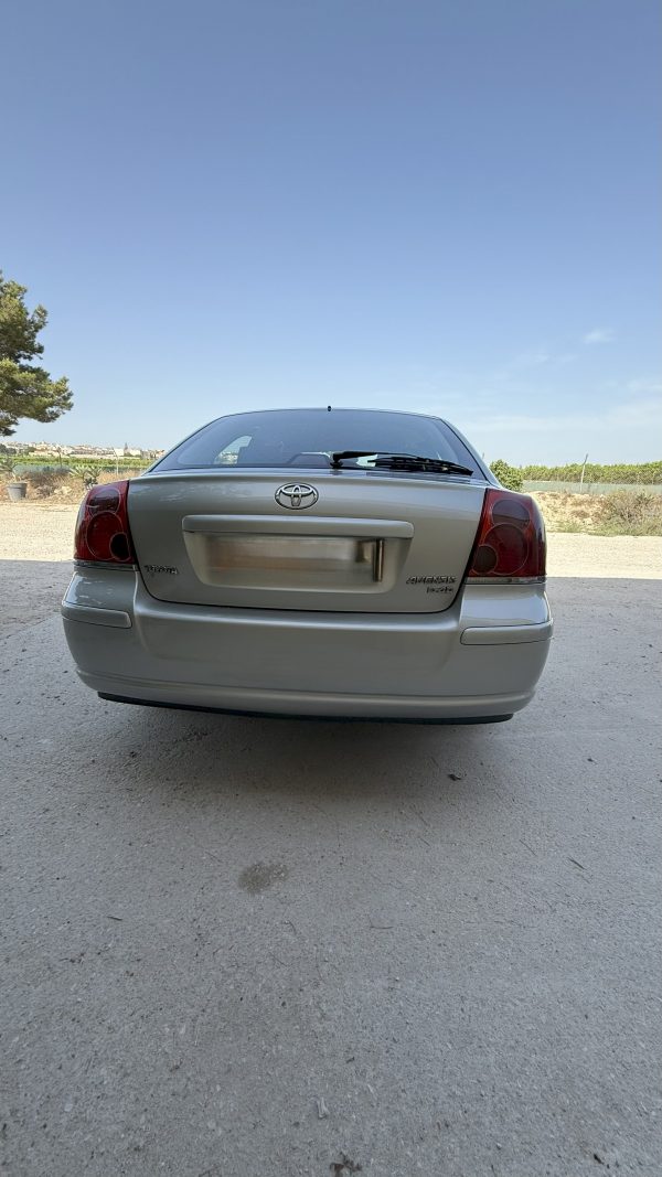 TOYOTA AVENSIS 2.0 D-4D SOL - Imagen 7