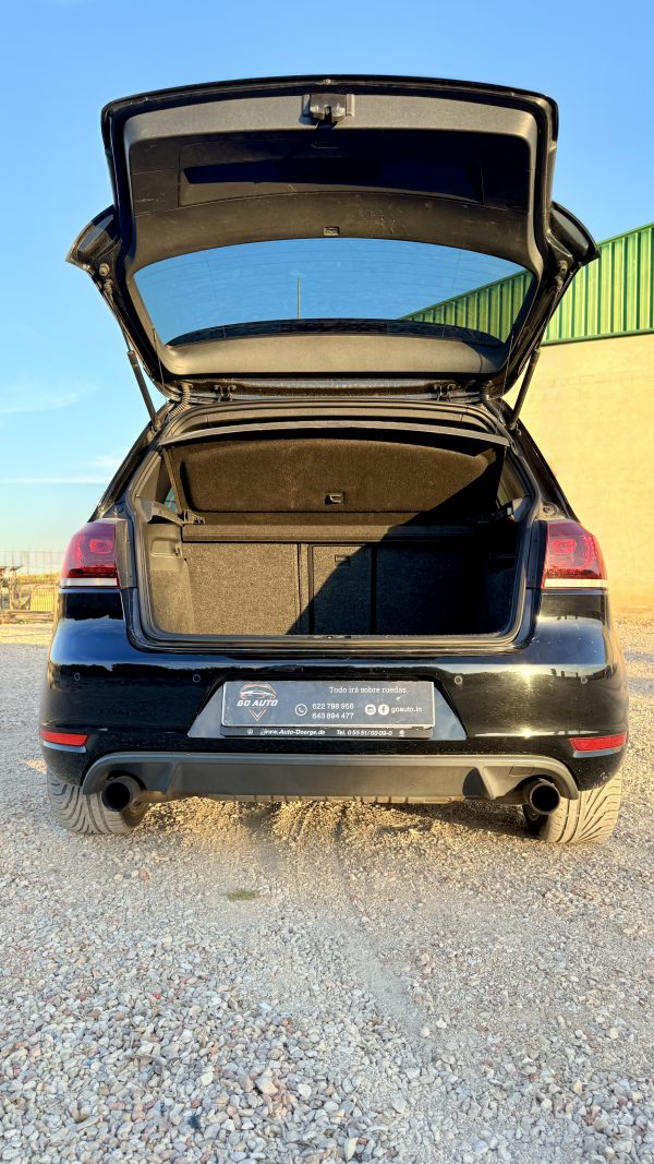 VOLKSWAGEN GOLF VI 2.0 TSI GTI ADIDAS - Imagen 8