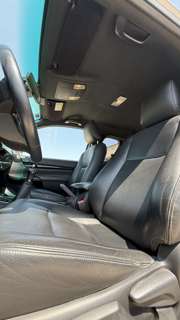 TOYOTA HILUX 2.4 D-4D Extra Cab Lounge 4x4 - Imagen 19