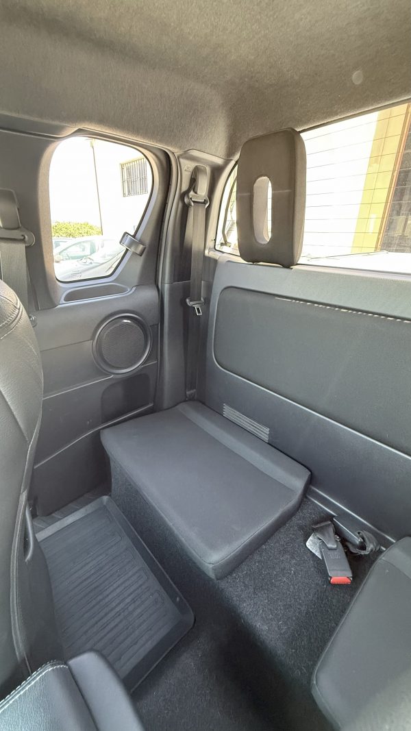TOYOTA HILUX 2.4 D-4D Extra Cab Lounge 4x4 - Imagen 17