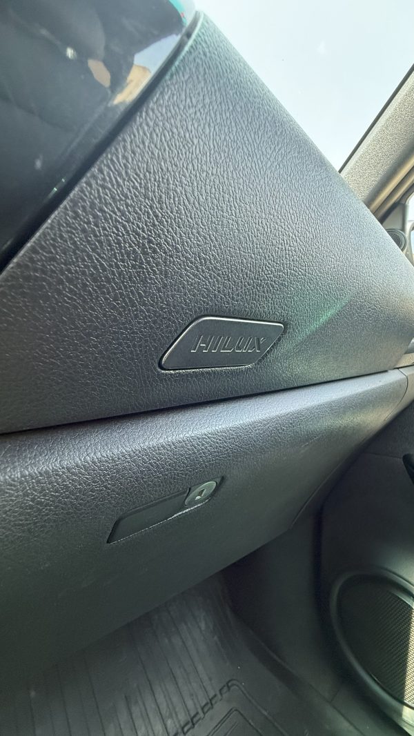 TOYOTA HILUX 2.4 D-4D Extra Cab Lounge 4x4 - Imagen 16