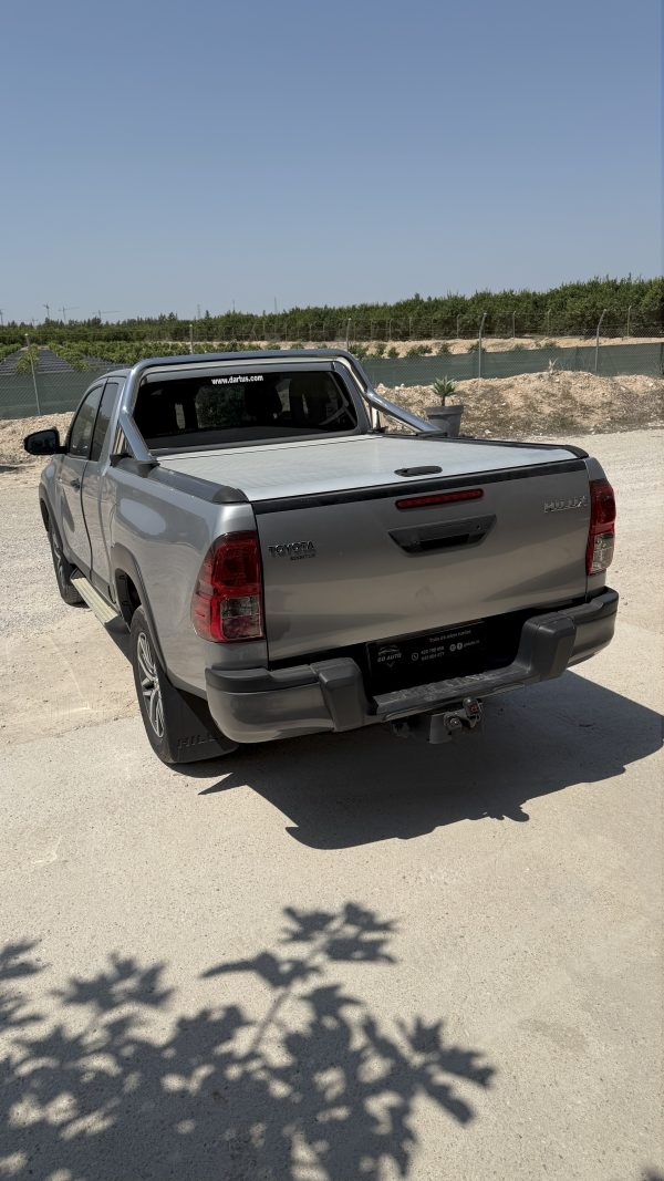 TOYOTA HILUX 2.4 D-4D Extra Cab Lounge 4x4 - Imagen 8