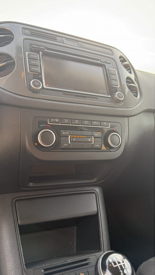 VOLKSWAGEN TIGUAN 2.0 TDI BMT - Imagen 13