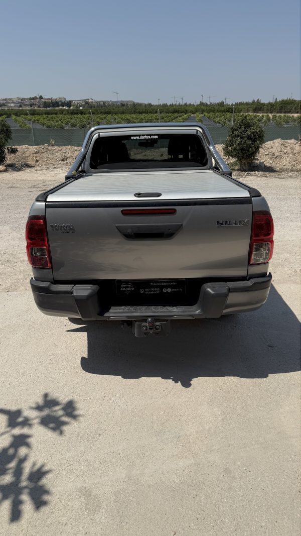 TOYOTA HILUX 2.4 D-4D Extra Cab Lounge 4x4 - Imagen 7