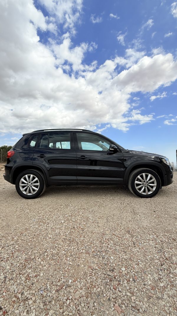 Volkswagen Tiguan 2.0 TDI T1 BlueMotion - Imagen 2