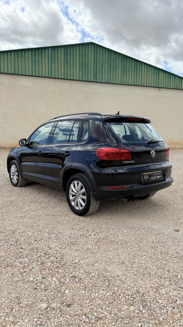 Volkswagen Tiguan 2.0 TDI T1 BlueMotion - Imagen 8