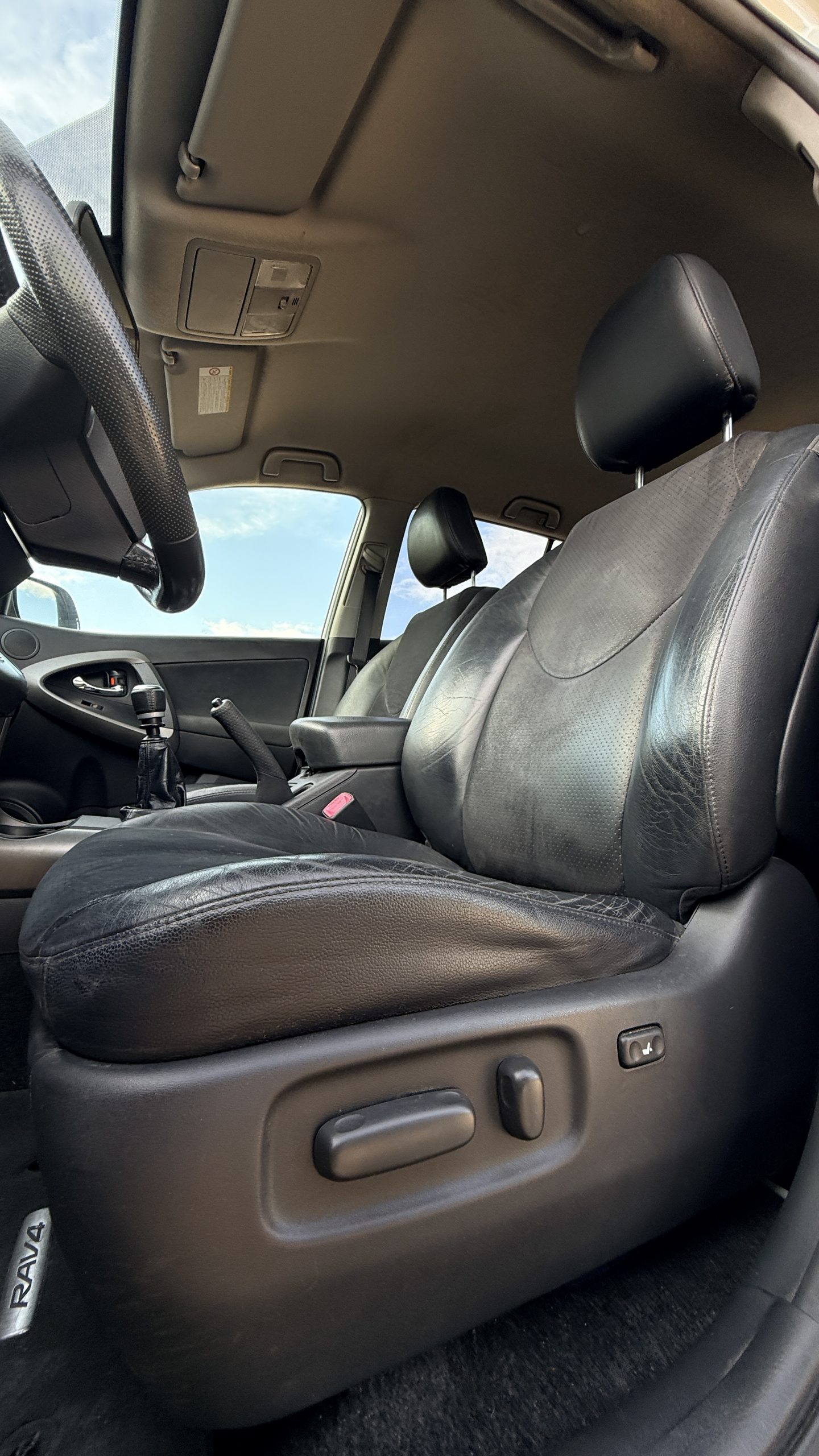 Toyota RAV 4 2.2 D-4D Life - Imagen 10