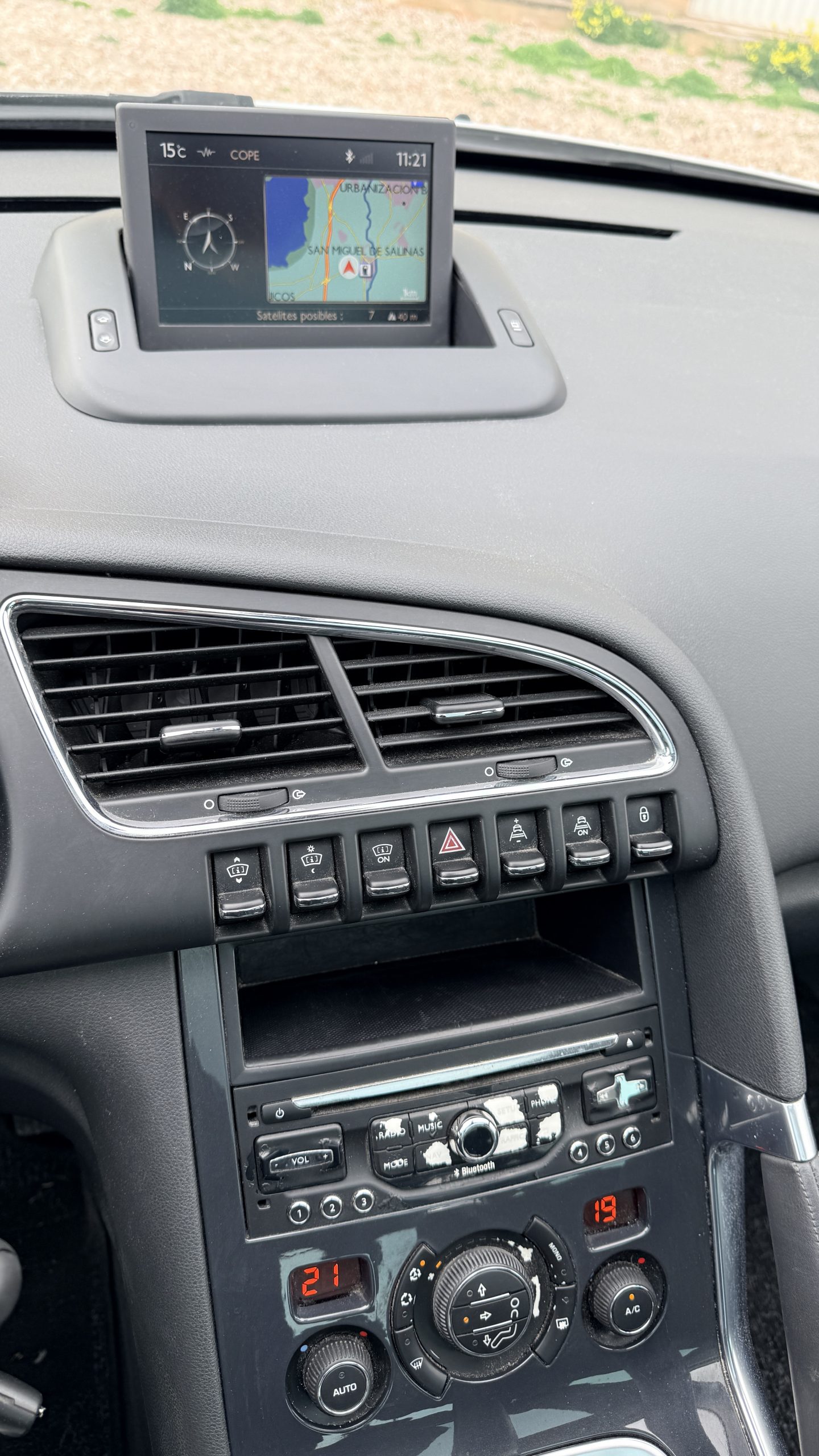 Peugeot 3008 1.6 HDi Allure - Imagen 11