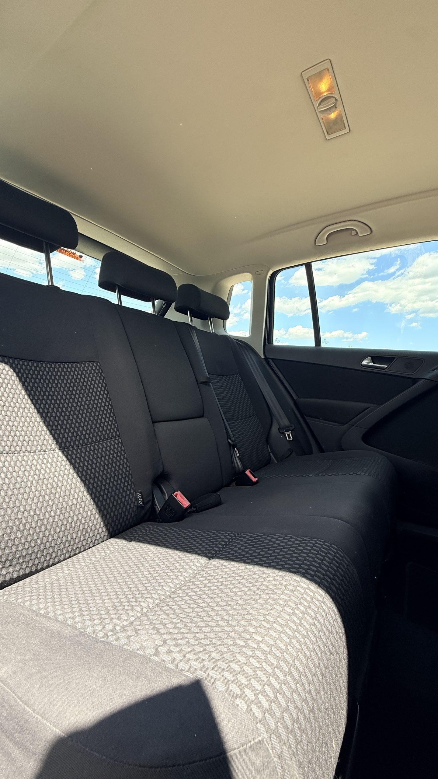 Volkswagen Tiguan 2.0 TDI Advance BlueMotion Tech 140cv - Imagen 18