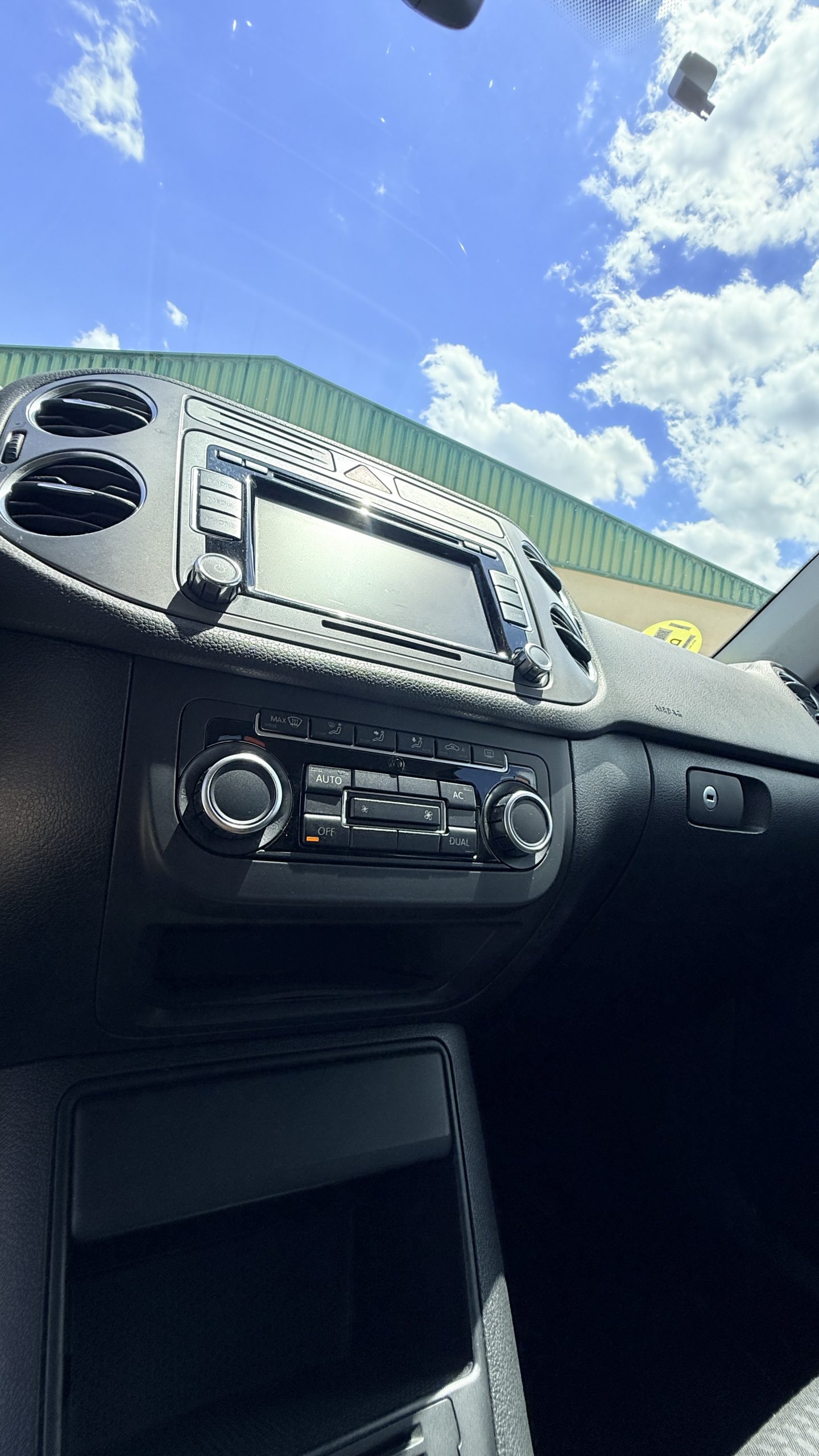 Volkswagen Tiguan 2.0 TDI Advance BlueMotion Tech 140cv - Imagen 14
