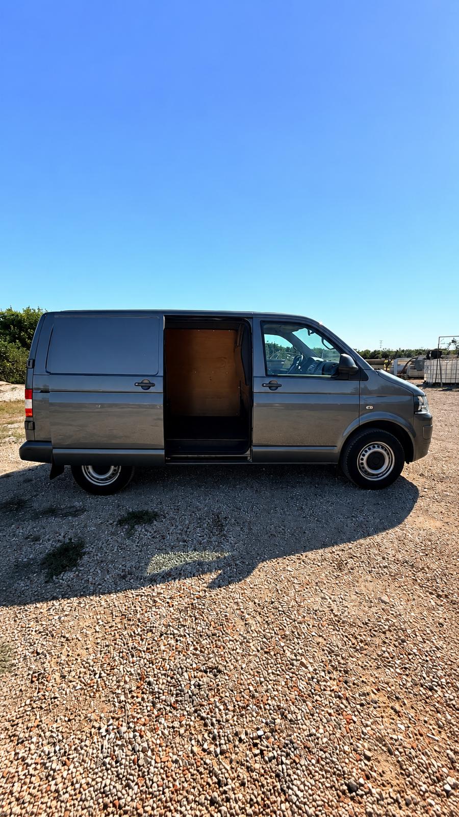 Volkswagen T5 Transporter 2.0 TDI Kasten 115cv - Imagen 3
