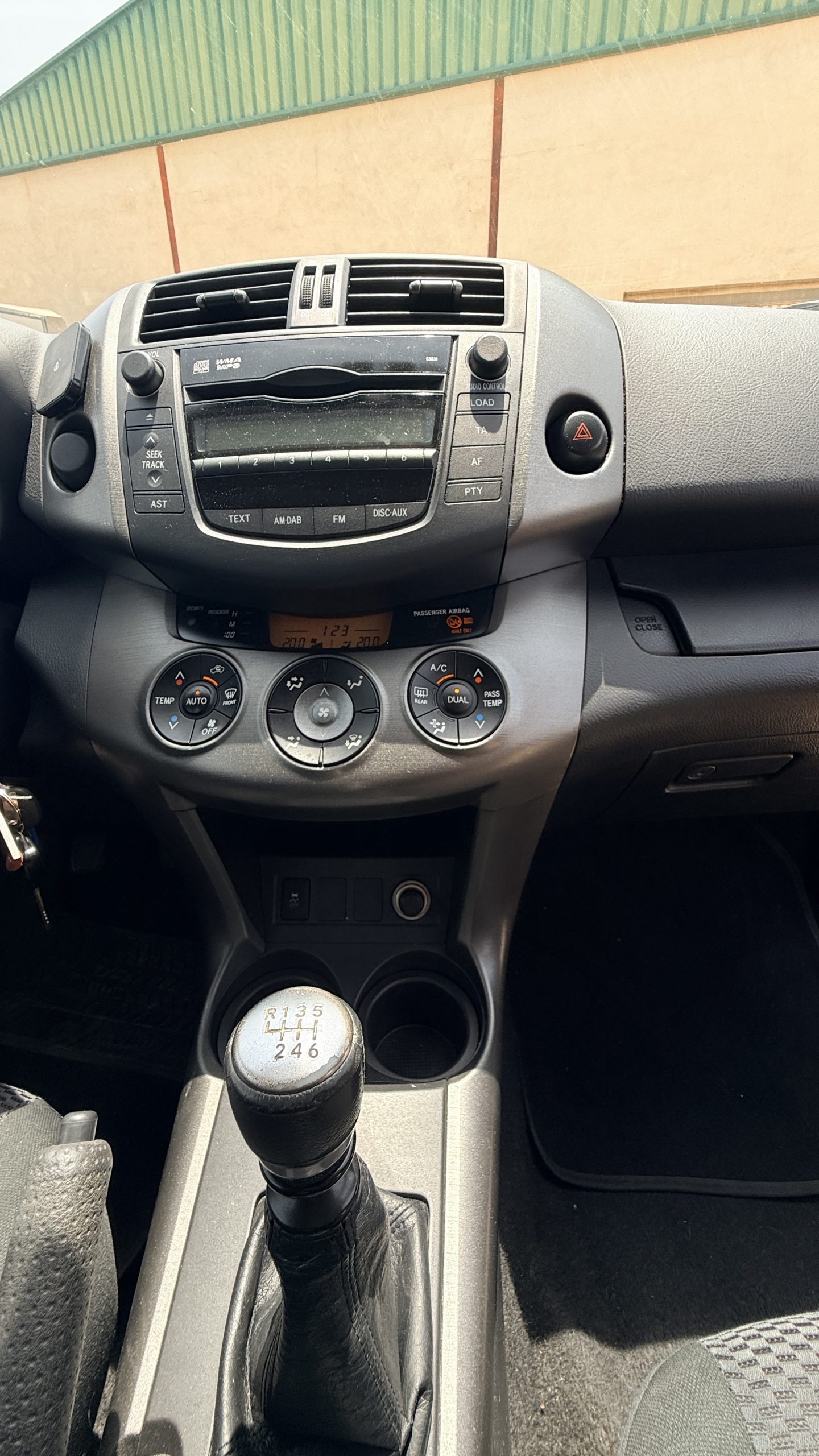 Toyota RAV4 2.2 D-4D Advance 150CV - Imagen 12