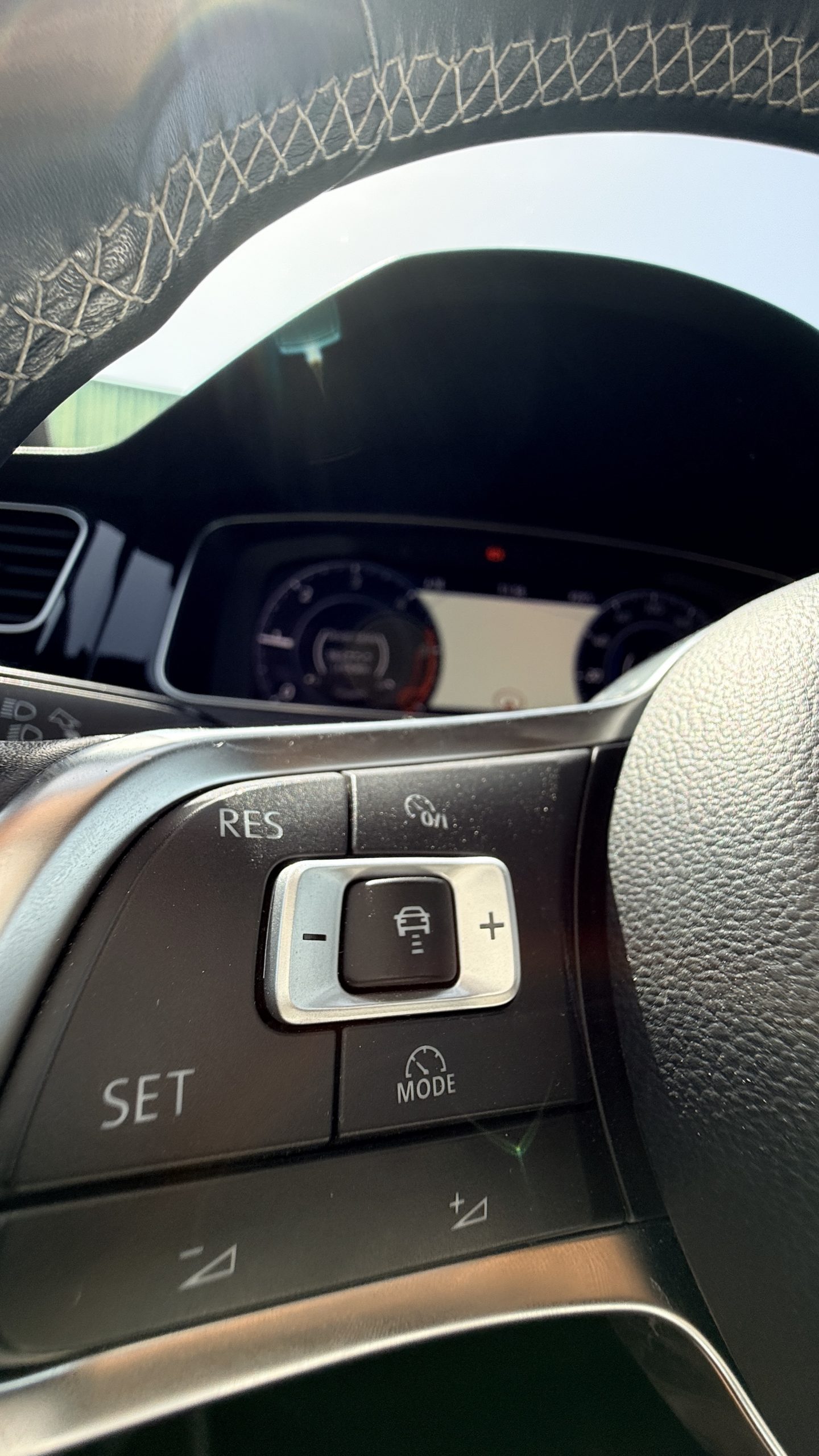 Volkswagen Golf VII GTD 2.0 TDI BlueMotion Technology - Imagen 16